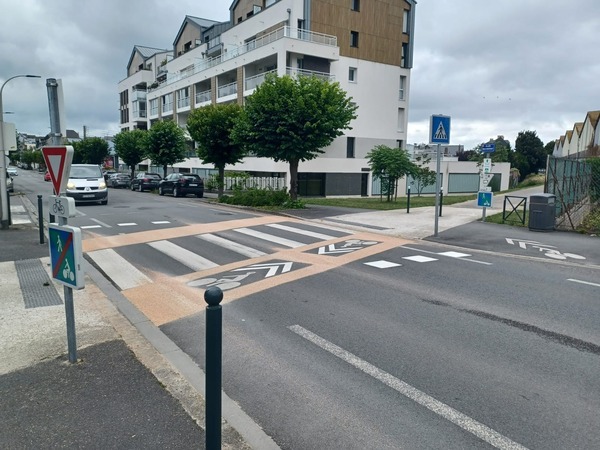 Allée Marvingt Juillet 01