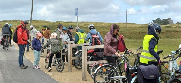 Parking vélo de la voie cyclable Tannée - Anse du Guesclin