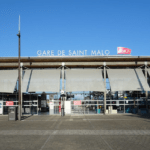 Sensibilisation au vélo du quotidien sur le parvis de la gare de St Malo